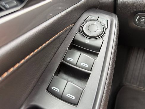 Used 2019 Chevrolet Traverse LS FWD image 26