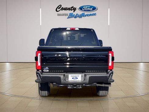 New 2026 Ford F250 Platinum w/ FX4 Off-Road Package image 5