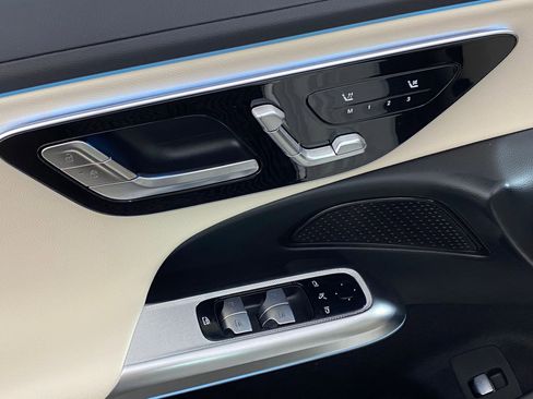 Used 2026 Mercedes-Benz E 350 4MATIC Sedan image 23