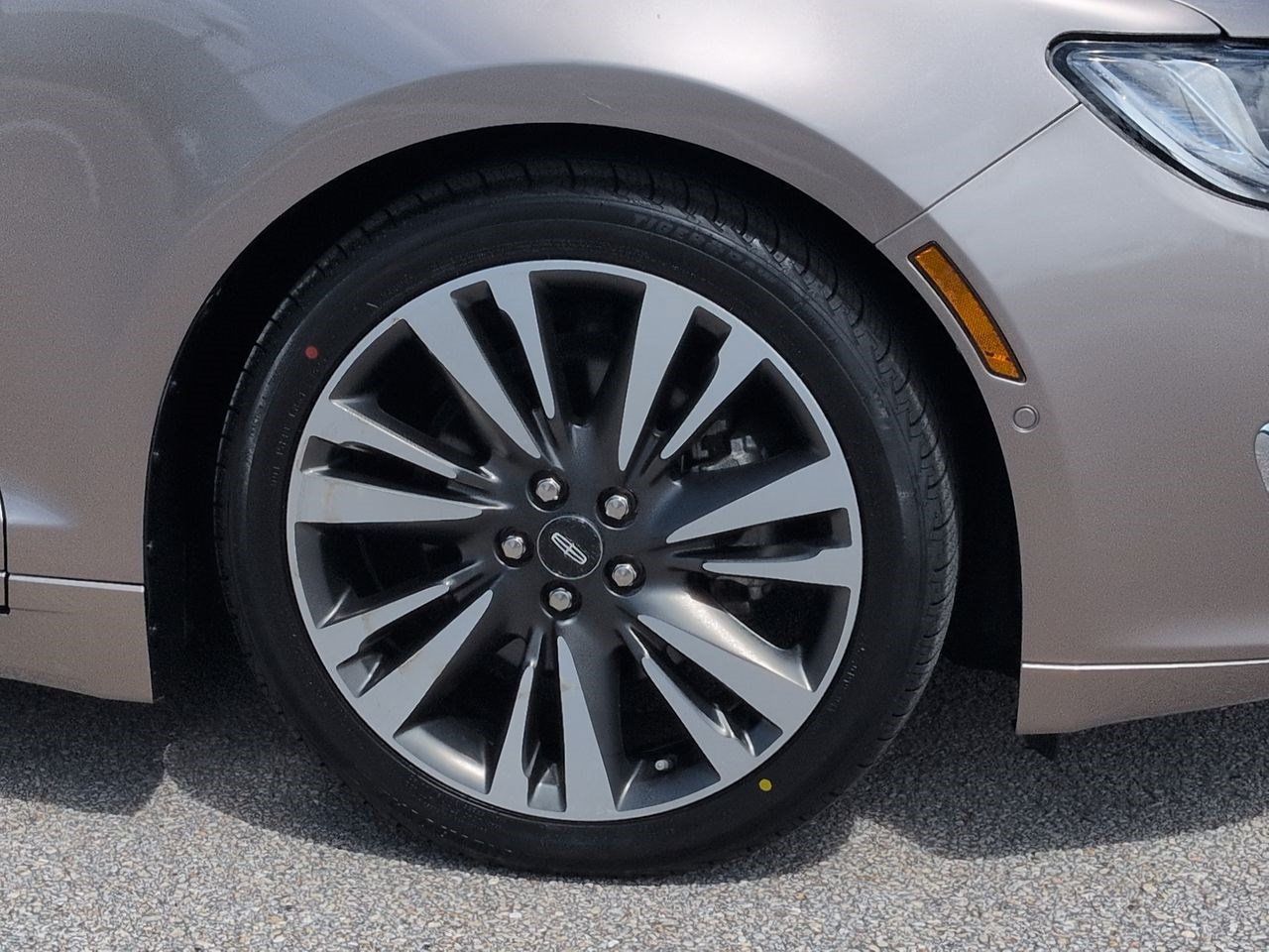 Certified 2019 Lincoln MKZ Reserve FWD image 12