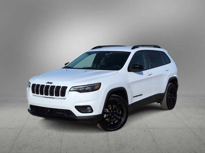 Used 2023 Jeep Cherokee Altitude Lux