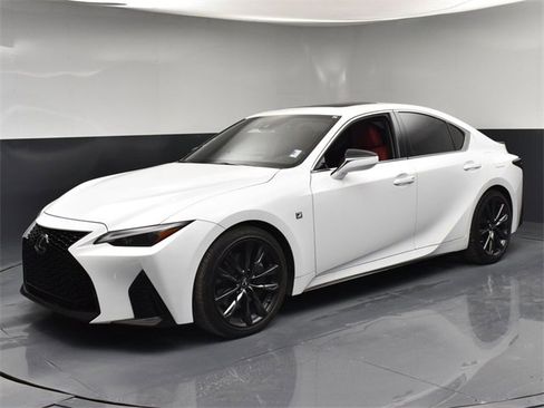 Used 2022 Lexus IS 350 F Sport image 4