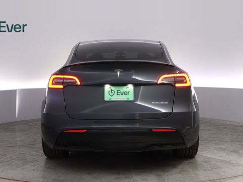 Used 2023 Tesla Model Y Performance AWD/4WD image 15
