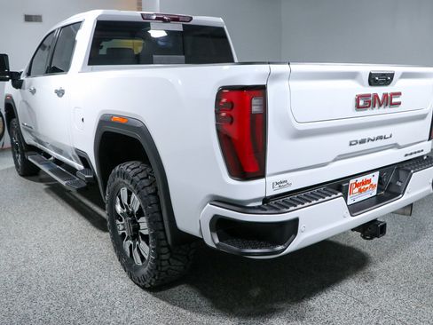 Used 2024 GMC Sierra 2500 Denali w/ Denali Reserve Package AWD/4WD image 9