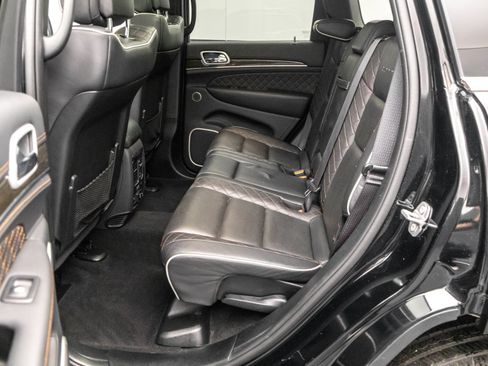 Used 2020 Jeep Grand Cherokee Summit AWD/4WD image 32
