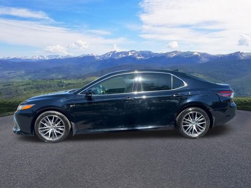 Used 2022 Toyota Camry XLE w/ Carpet Mat Package (TMS) AWD/4WD image 2