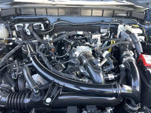 Certified 2024 Ford Bronco Wildtrak AWD/4WD image 39