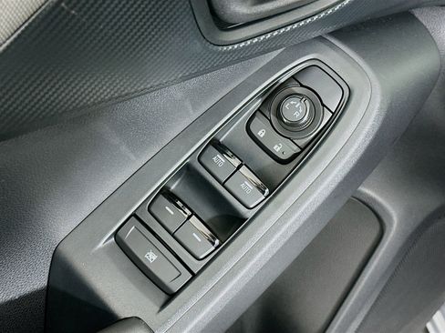 Used 2024 Subaru Crosstrek 2.0i Premium image 15