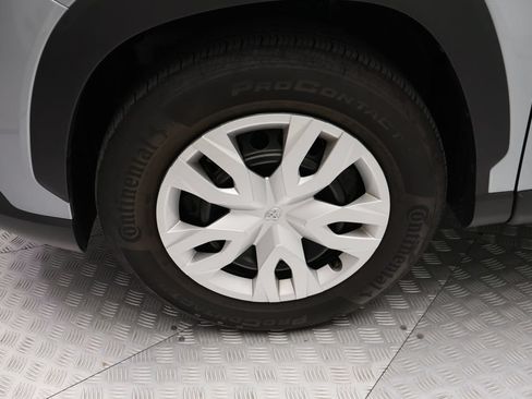 Used 2026 Toyota Corolla Cross L FWD image 4