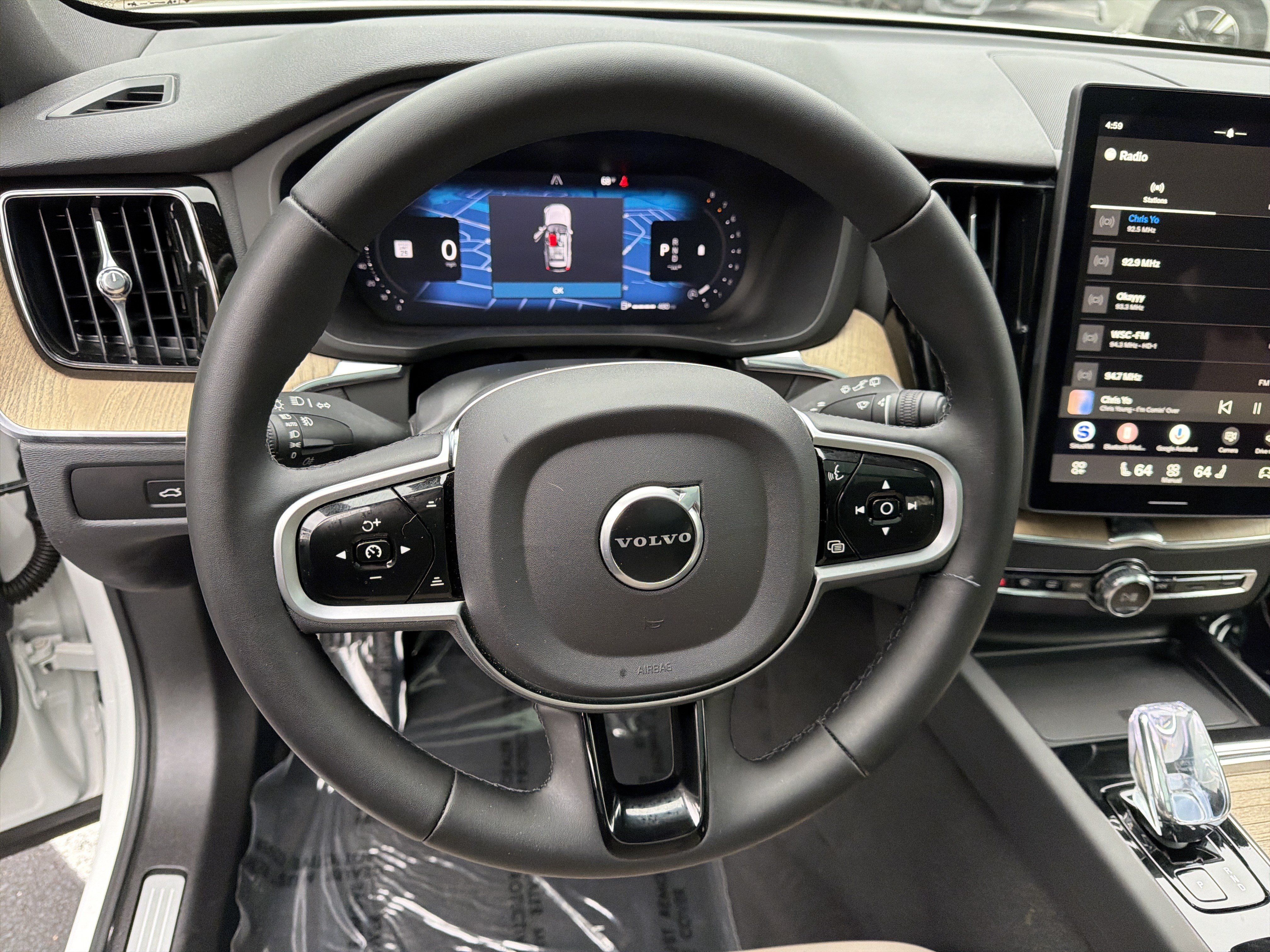 Certified 2026 Volvo XC60 B5 Core AWD/4WD image 18