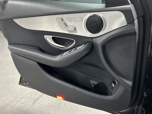 Used 2019 Mercedes-Benz C 300 Sedan image 14