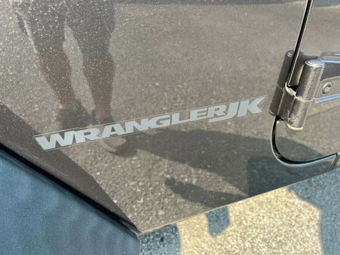 Used 2018 Jeep Wrangler Sport image 23