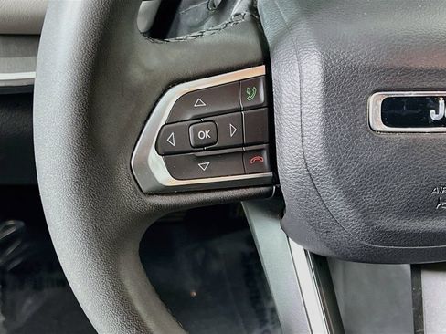 Used 2023 Jeep Compass Limited AWD/4WD image 10