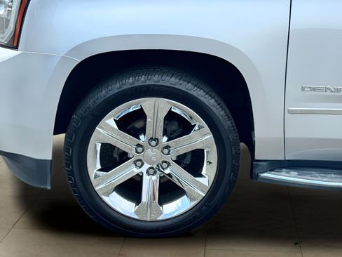 Used 2020 GMC Yukon Denali w/ Open Road Package AWD/4WD image 43