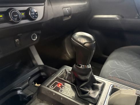 Used 2016 Toyota Tacoma TRD Sport w/ Towing Package RWD image 29