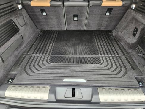 Used 2023 Land Rover Range Rover Sport SE Dynamic image 28