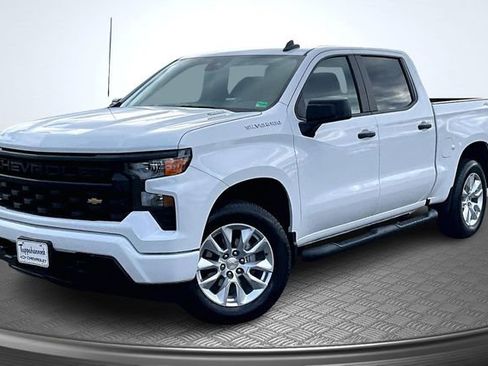 Used 2025 Chevrolet Silverado 1500 Custom image 1