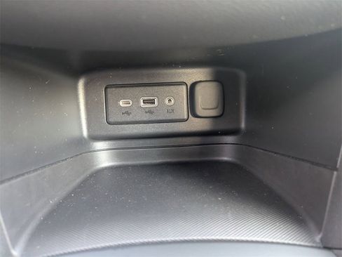 Used 2022 Chevrolet Equinox LT image 27