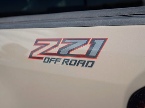 Used 2022 Chevrolet Colorado Z71 image 13