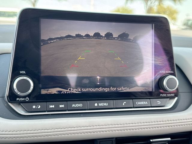 Used 2024 Nissan Rogue SV FWD image 17