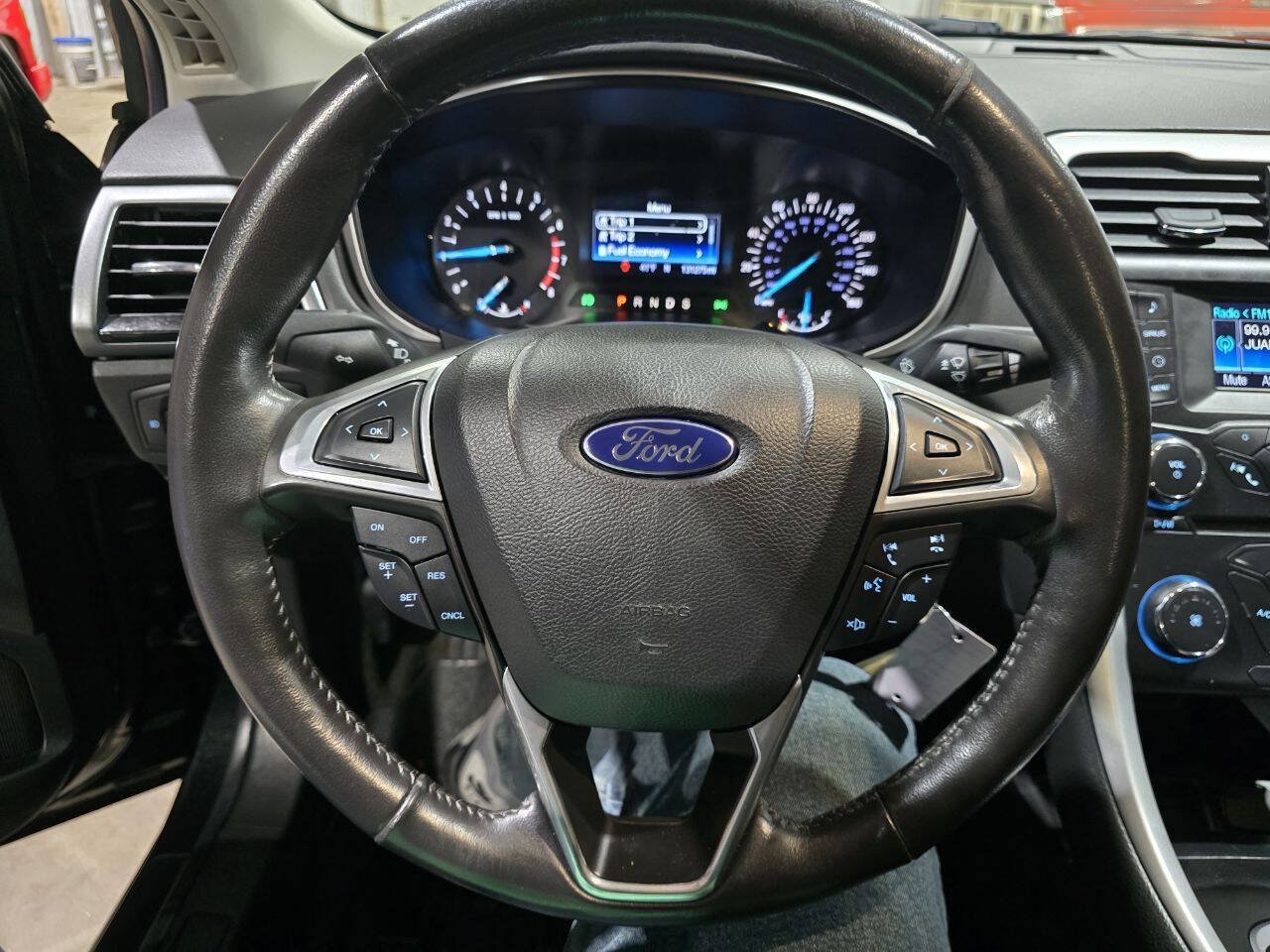 Used 2013 Ford Fusion SE FWD image 33