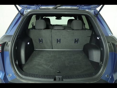 Used 2025 Chevrolet Equinox LT FWD image 11
