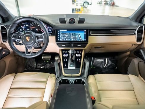 Used 2022 Porsche Cayenne GTS image 41