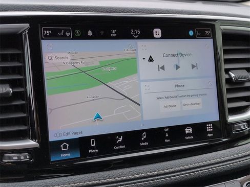 Used 2023 Chrysler Pacifica Limited image 13