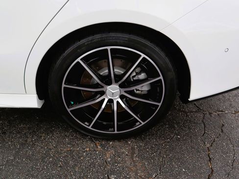 New 2026 Mercedes-Benz CLA 35 AMG 4MATIC image 9