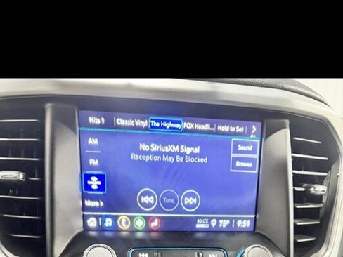 Used 2017 GMC Acadia SLT AWD/4WD image 18
