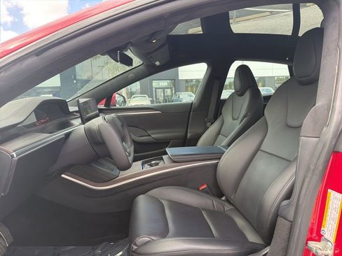 Used 2022 Tesla Model S image 2