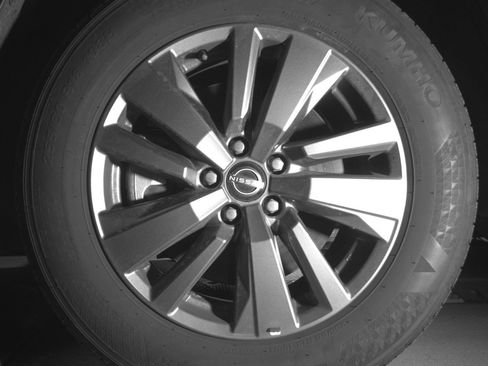 Used 2025 Nissan Pathfinder SV image 12