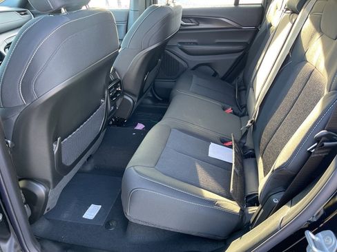 New 2025 Jeep Grand Cherokee Laredo X image 16