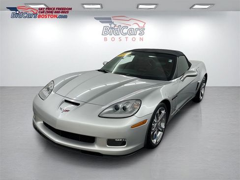 Used 2012 Chevrolet Corvette Grand Sport w/ 2LT Preferred Equipment Group image 1
