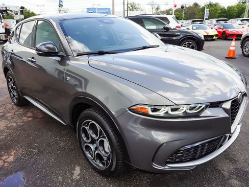 Used 2024 Alfa Romeo Tonale Ti AWD/4WD image 3