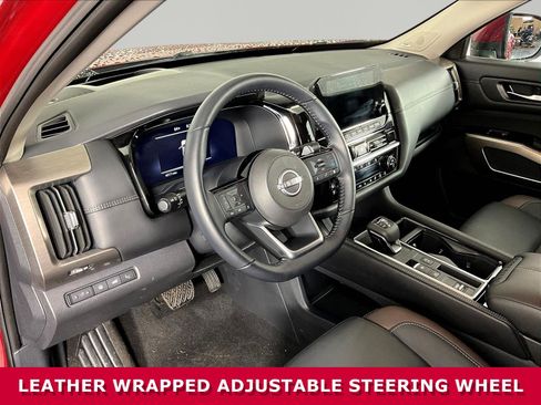 Certified 2025 Nissan Pathfinder Platinum w/ Cargo Package FWD image 15