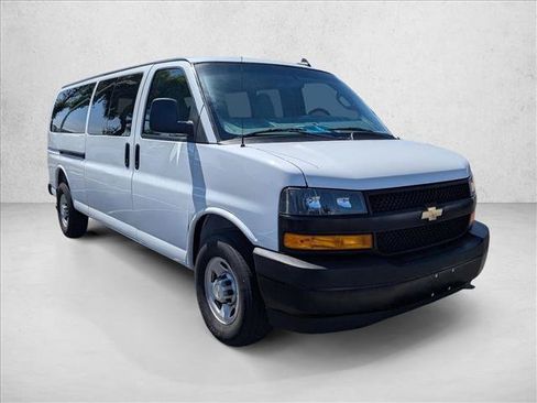 Used 2023 Chevrolet Express 3500 LS RWD image 3