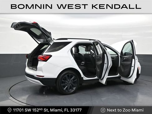 Used 2023 Chevrolet Equinox RS image 29