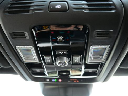 Used 2025 Cadillac Escalade Sport Platinum image 43