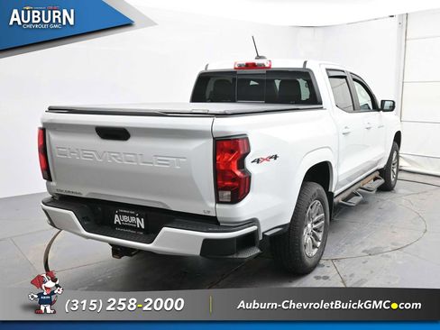 Certified 2024 Chevrolet Colorado LT w/ LT Convenience Package II image 4