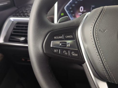 Used 2026 BMW X5 sDrive40i w/ Premium Package image 14