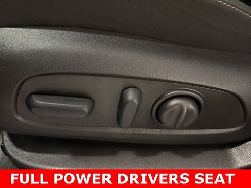 Used 2023 GMC Acadia SLE w/ Driver Convenience Package image 14