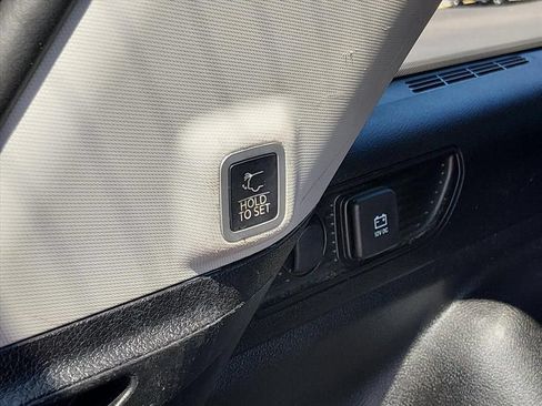 Used 2022 Jeep Grand Cherokee Limited RWD image 17