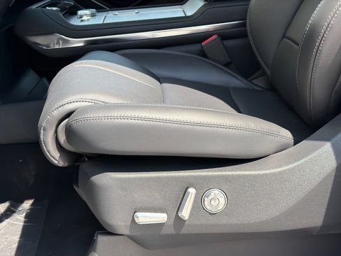 New 2027 Lincoln Navigator L Premier AWD/4WD image 16