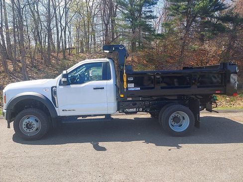 New 2026 Ford F550 4x4 Regular Cab Super Duty image 3