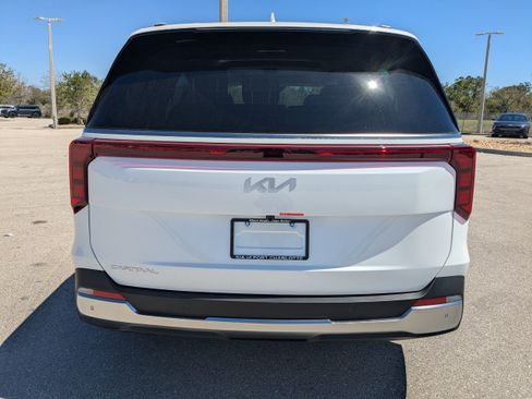 New 2026 Kia Carnival SX FWD image 6