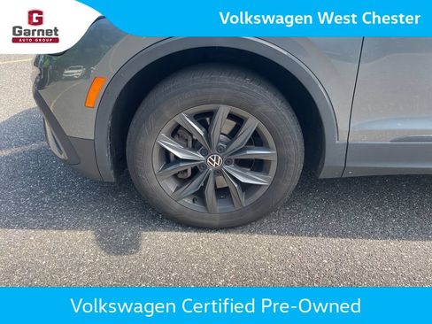 Certified 2023 Volkswagen Tiguan SE w/ Panoramic Sunroof Package AWD/4WD image 12