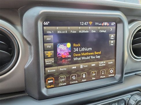 Certified 2021 Jeep Gladiator Sport image 17