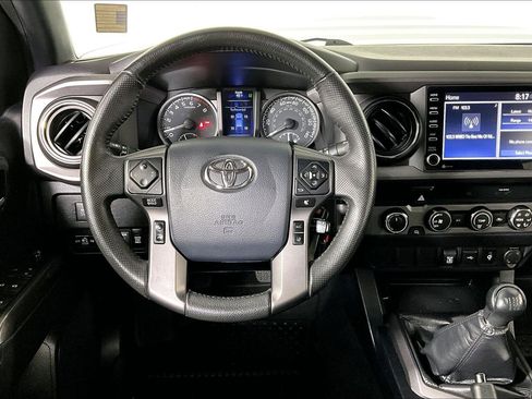Used 2020 Toyota Tacoma TRD Sport image 5