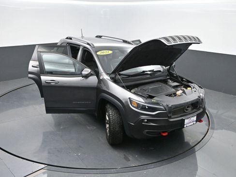 Used 2021 Jeep Cherokee Trailhawk image 41